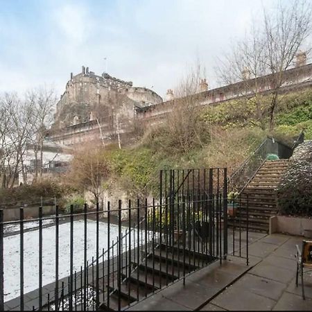 Charming 1 Bed Apartment With Castle View EDI Buitenkant foto