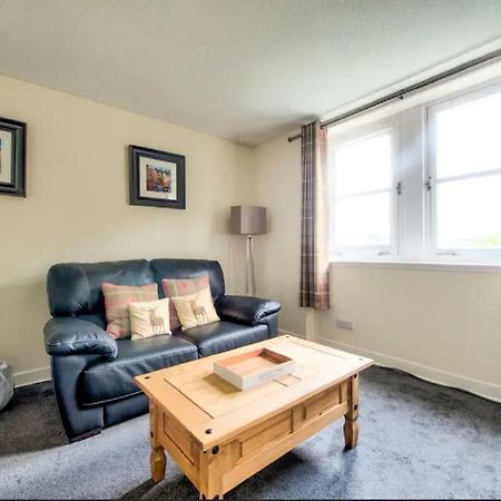 Charming 1 Bed Apartment With Castle View EDI Buitenkant foto