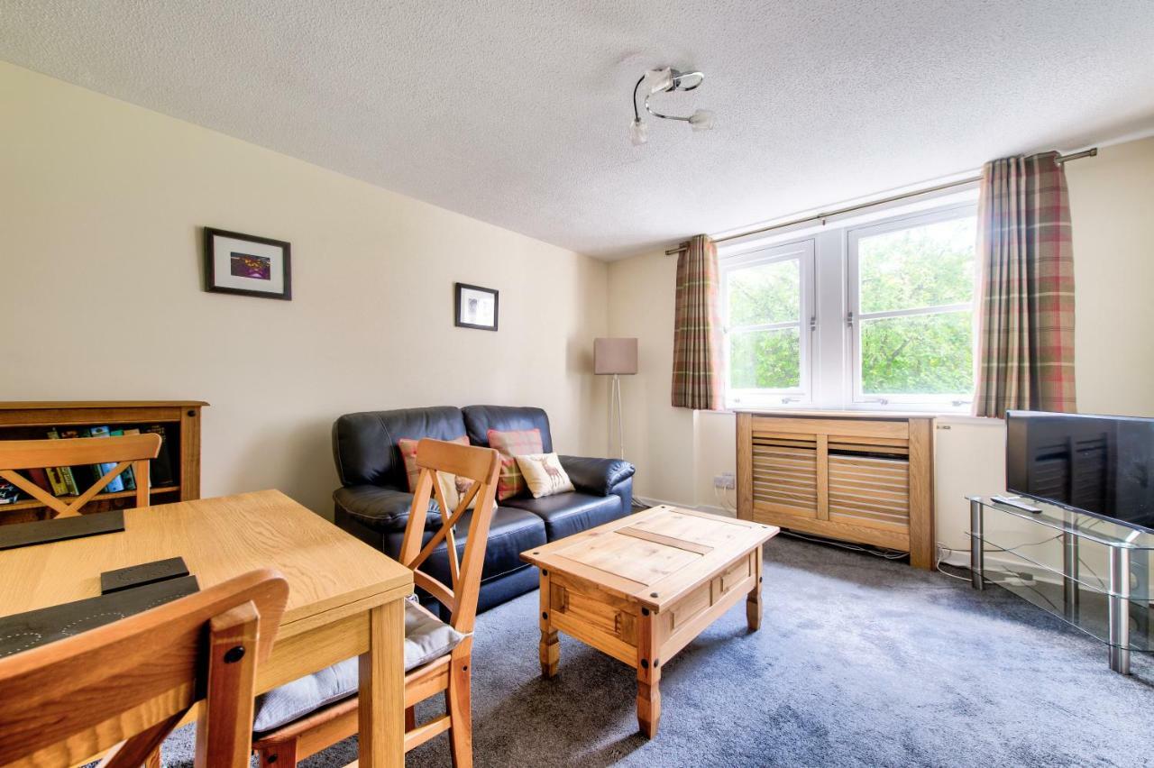 Charming 1 Bed Apartment With Castle View EDI Buitenkant foto