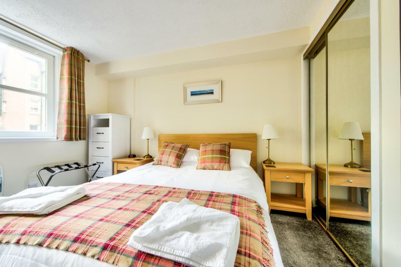 Charming 1 Bed Apartment With Castle View EDI Buitenkant foto
