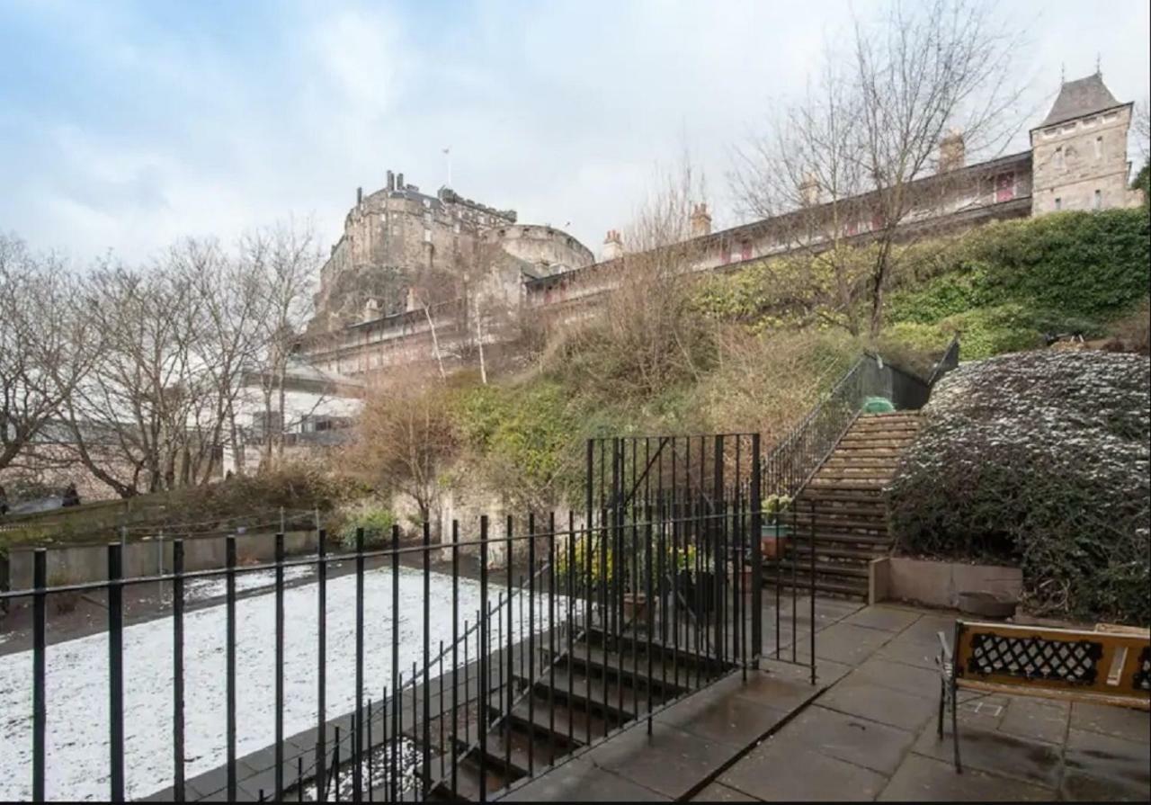 Charming 1 Bed Apartment With Castle View EDI Buitenkant foto