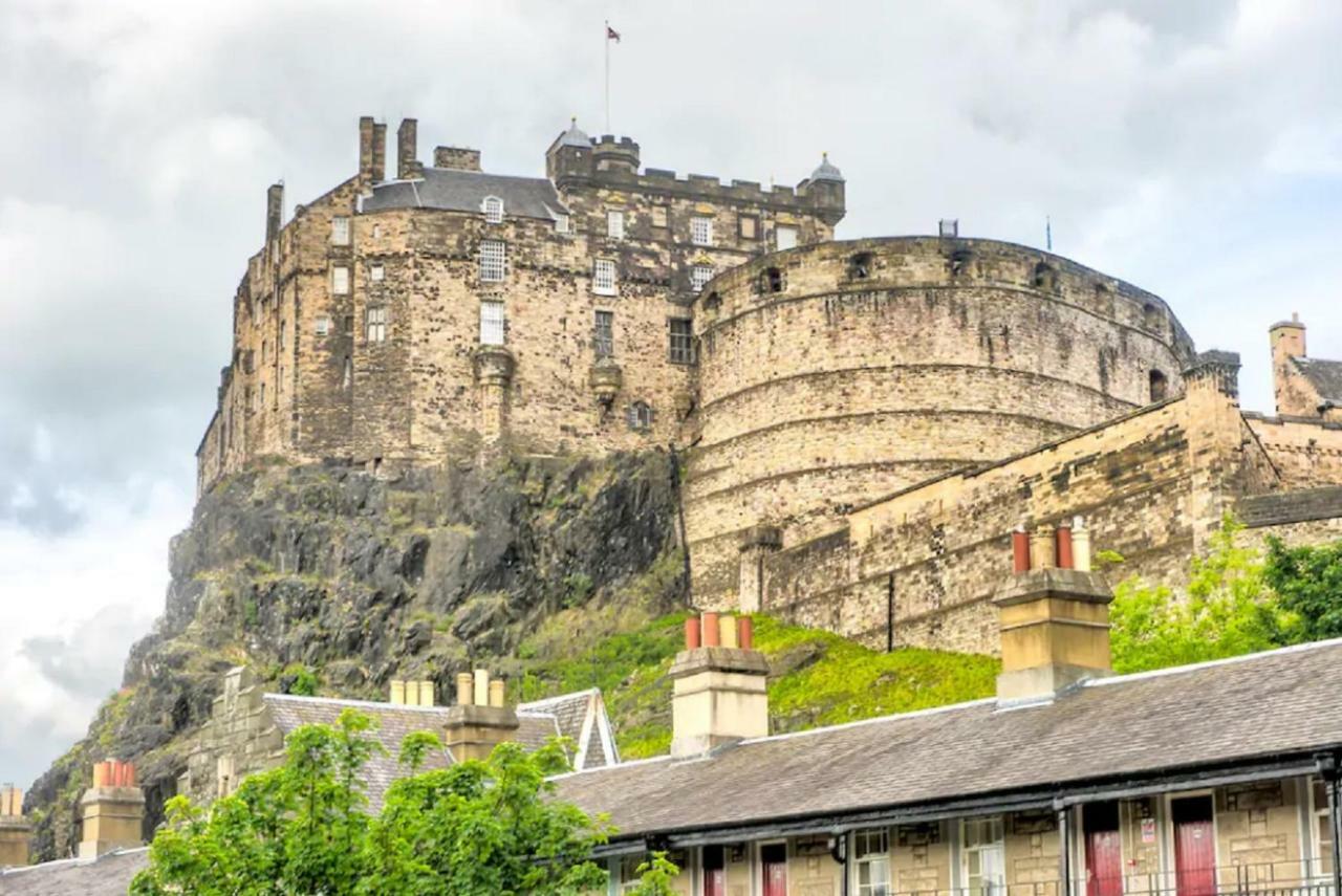 Charming 1 Bed Apartment With Castle View EDI Buitenkant foto