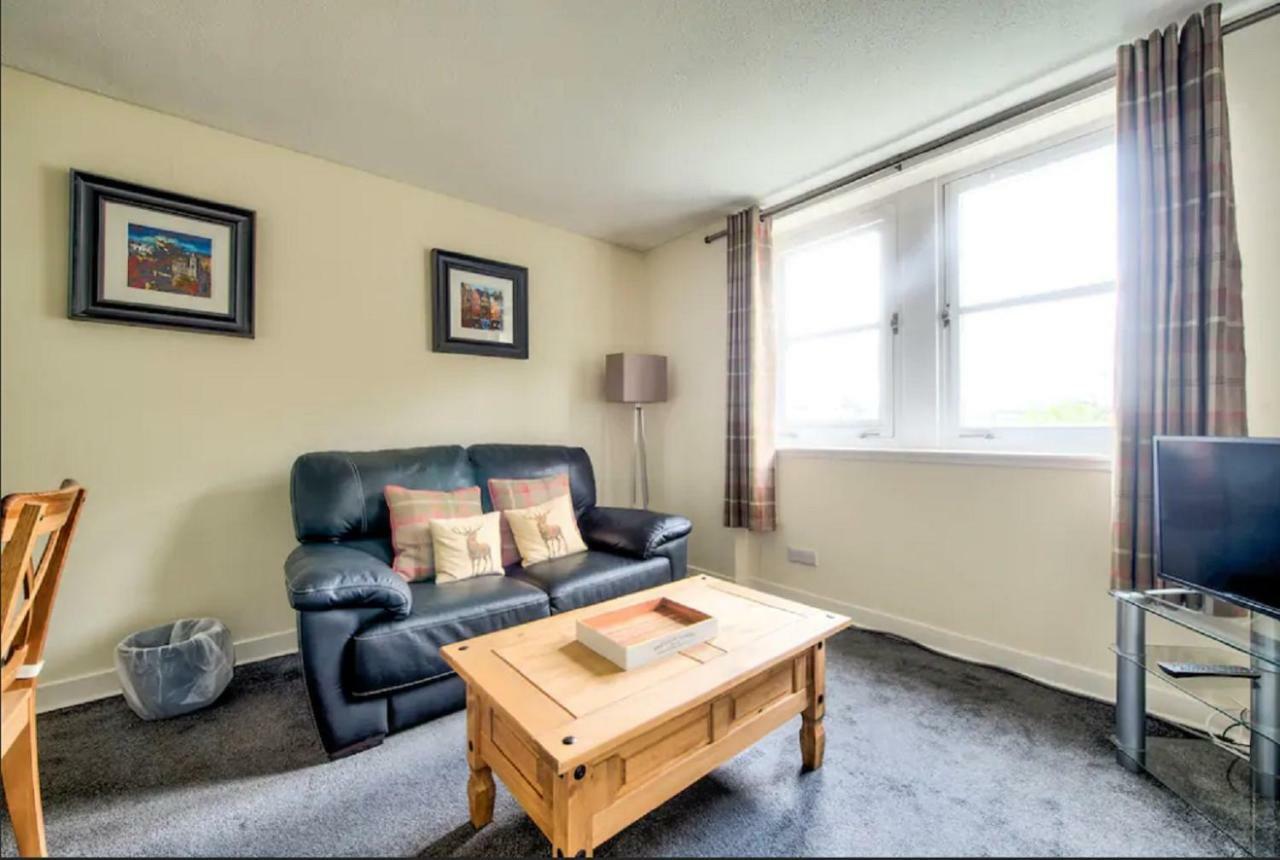 Charming 1 Bed Apartment With Castle View EDI Buitenkant foto